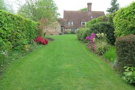 The Pavilion At Brunger House Tenterden Exterior foto