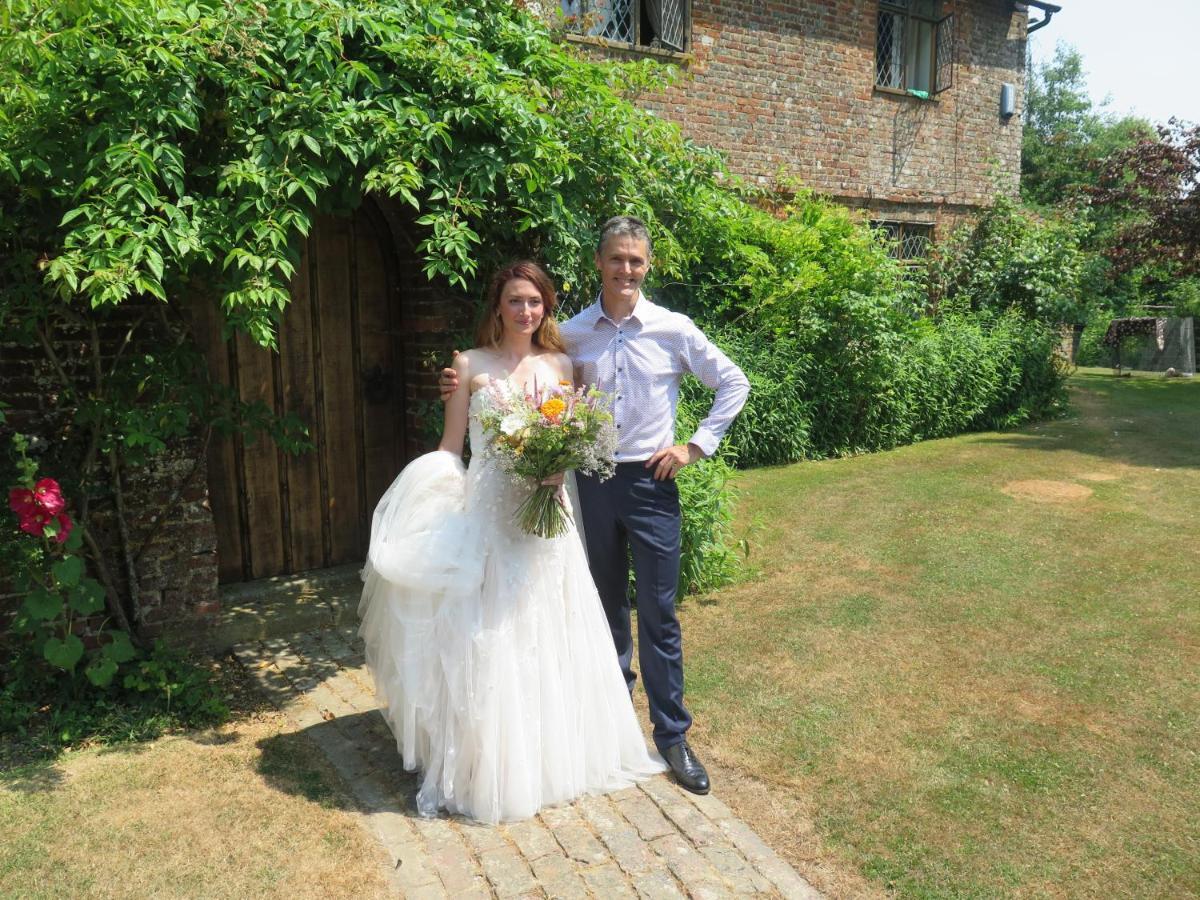 The Pavilion At Brunger House Tenterden Exterior foto